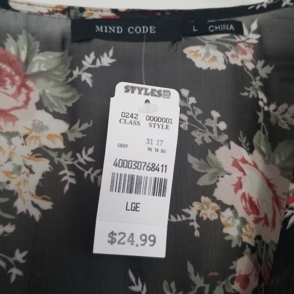 Floral blouse - Picture 3 of 3